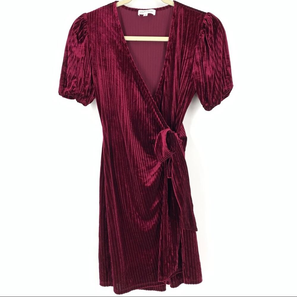 Privacy Please Maroon Velvet Wrap Dress Women’s Size Small NWOT